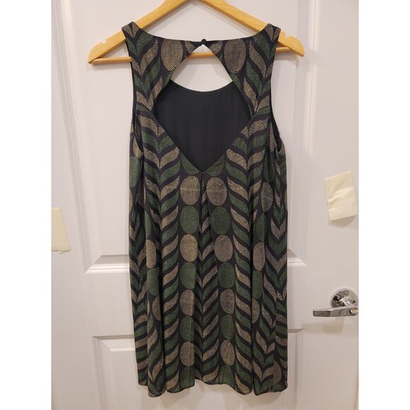 Alice + Olivia Shift Mini Dress in Leaf Print - Picture 4 of 9